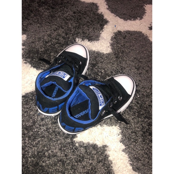Boys Blue and Black Low top converse - Picture 4 of 7